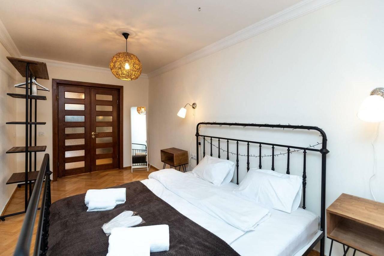 Wehost Cosy Apartment Tbiliszi Kültér fotó